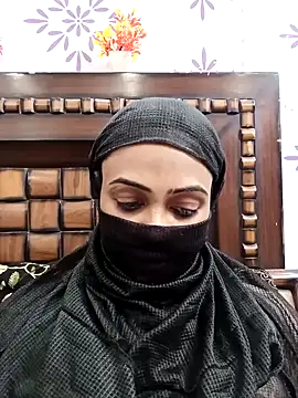 Snapshot of Yours-Bebo chatting on 01/05/25, 03:02 Yours-Bebo online show from 01/05/25, 03:02