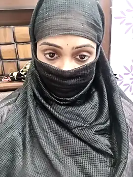 Snapshot of Yours-Bebo chatting on 01/05/25, 06:13 Yours-Bebo online show from 01/05/25, 06:13