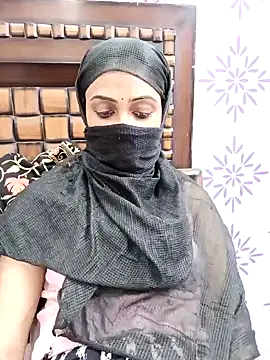 Snapshot of Yours-Bebo chatting on 01/06/25, 06:41 Yours-Bebo online show from 01/06/25, 06:41