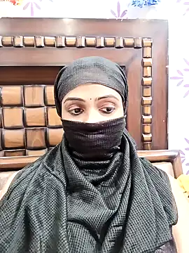 Snapshot of Yours-Bebo chatting on 01/07/25, 06:24 Yours-Bebo online show from 01/07/25, 06:24