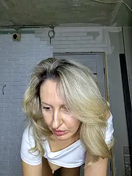Miss    Mia  online show from 01/07/25, 11:58