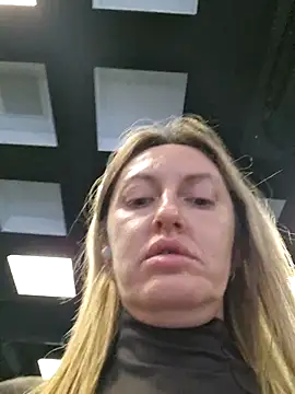 Snapshot of Miss____Mia_ chatting on 02/04/26, 12:55 Miss Mia online show from 02/04/26, 12:55