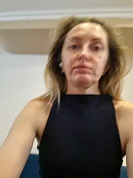 Snapshot of Miss____Mia_ chatting on 03/05/26, 08:43 Miss Mia online show from 03/05/26, 08:43