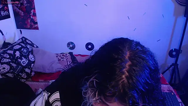 abril666 online show from 10/17/25, 06:21