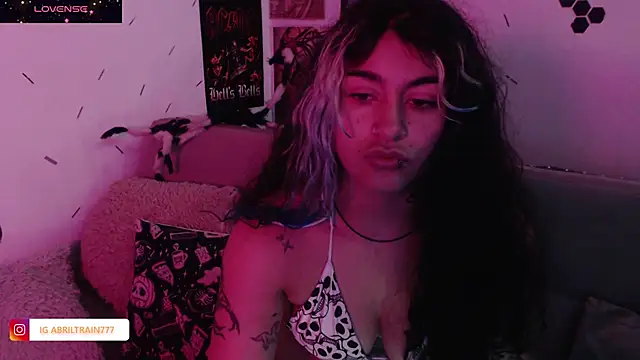 abril666 online show from 10/24/25, 03:19