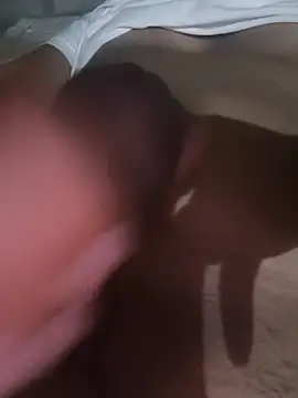 Snapshot of EZEL-59 chatting on 11/20/25, 01:17 EZEL-59 online show from 11/20/25, 01:17