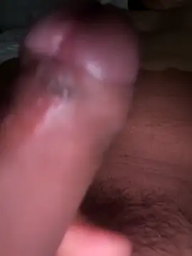 Snapshot of EZEL-59 chatting on 12/17/25, 11:38 EZEL-59 online show from 12/17/25, 11:38