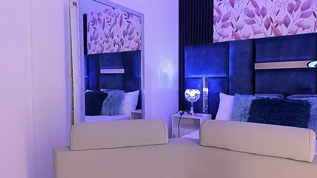 GiselOrtiz online show from 01/06/25, 11:51