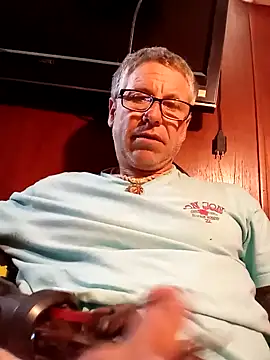 Pcsammy73 online show from 01/13/25, 04:50