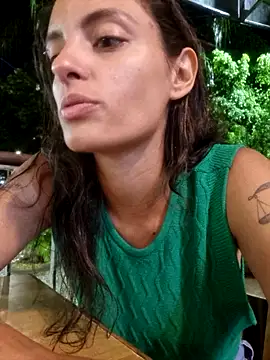 Snapshot of liquorlipsoficial chatting on 01/29/25, 10:11 liquorlipsoficial online show from 01/29/25, 10:11