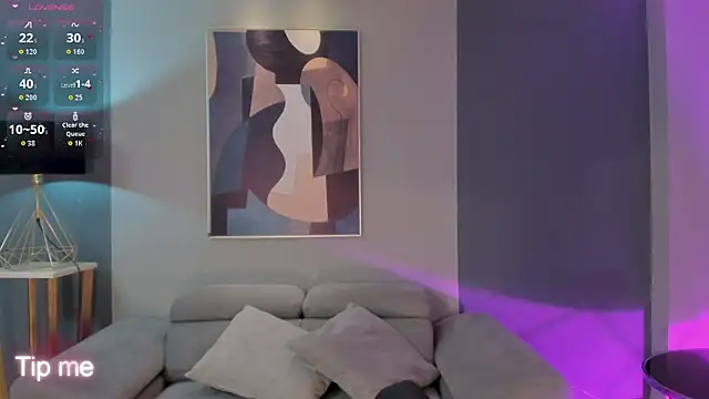 CorinneRusso online show from 07/28/26, 07:50