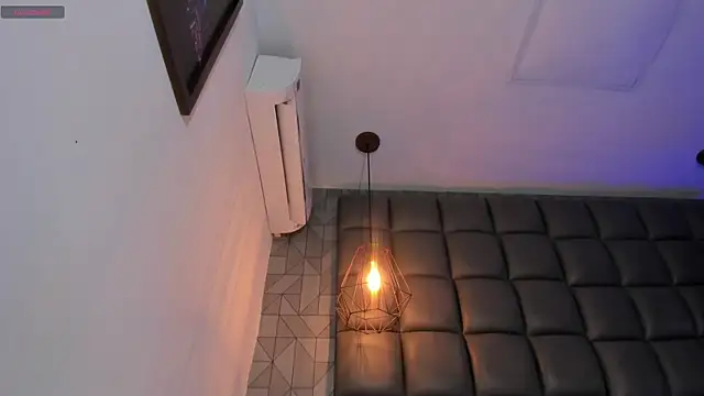 megan woll online show from 11/10/25, 08:41