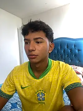 Leonarrrd 01 online show from 10/01/25, 08:26