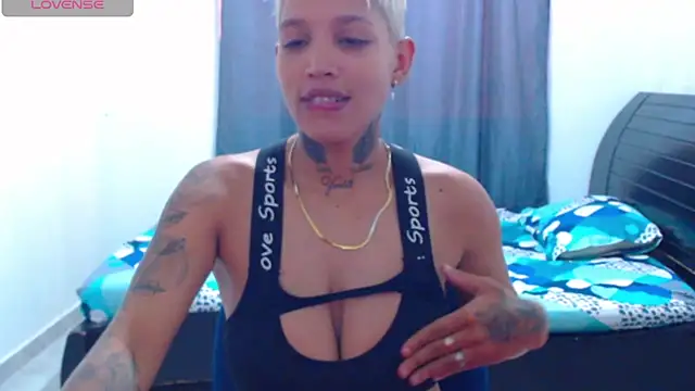 Snapshot of Dirty_Zoe chatting on 08/07/26, 10:12 Dirty Zoe online show from 08/07/26, 10:12