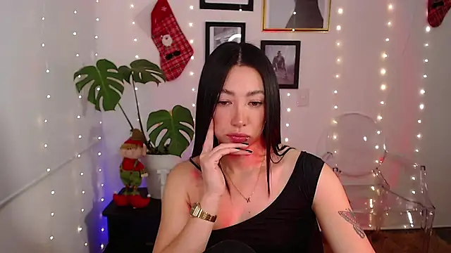lilyy evanss online show from 12/23/24, 11:39