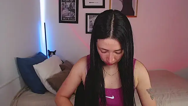 lilyy evanss online show from 02/11/25, 07:48