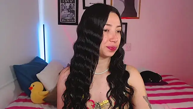 lilyy evanss online show from 02/17/25, 09:41