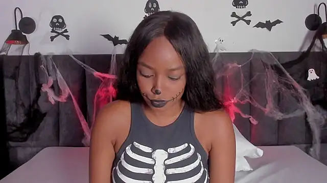 Snapshot of Martina_jackson_15 chatting on 10/28/25, 08:00 Martina jackson 15 online show from 10/28/25, 08:00