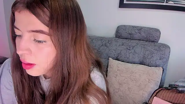 Snapshot of Sara_kitty12 chatting on 03/20/26, 12:21 Sara kitty12 online show from 03/20/26, 12:21
