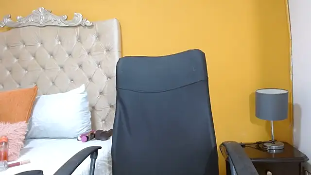 rousse sexyandhot online show from 07/02/26, 03:23