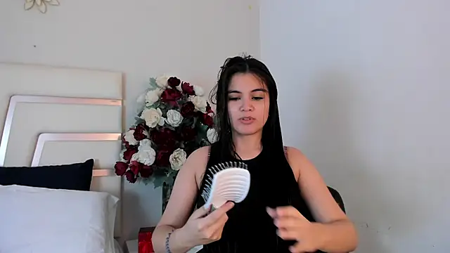 CamilaSofiia online show from 01/04/25, 02:14