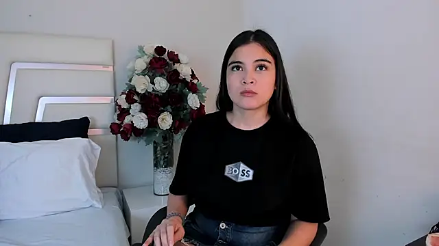 CamilaSofiia online show from 01/07/25, 07:28