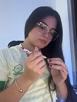 CamilaSofiia online show from 11/30/25, 04:38