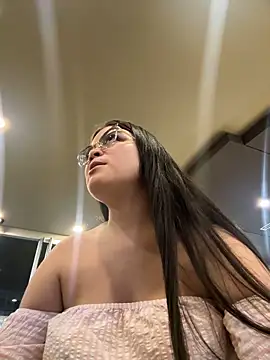 CamilaSofiia online show from 05/20/26, 11:44