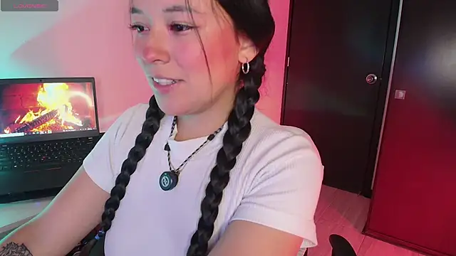 Lexie Thompson10 online show from 06/25/26, 01:05