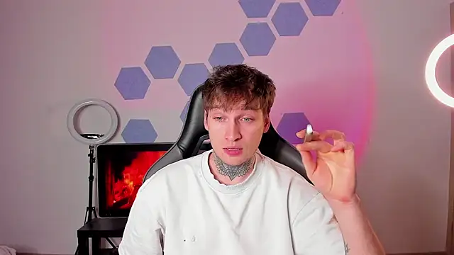 Chris Tyson online show from 10/18/25, 10:32