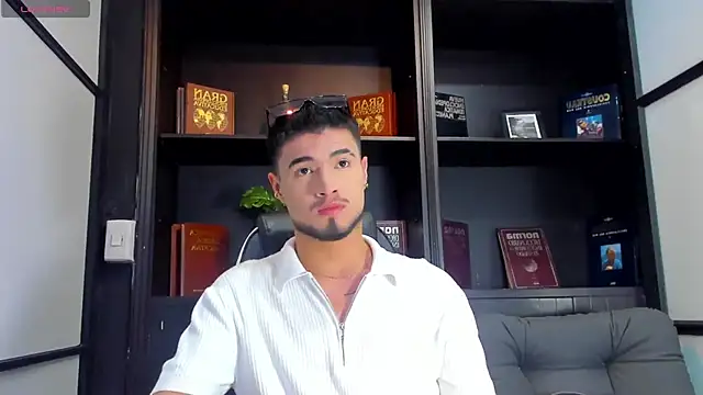 EdwardRoss  online show from 11/03/25, 05:36