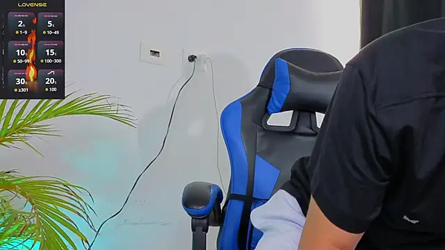 EdwardRoss  online show from 11/21/25, 04:27