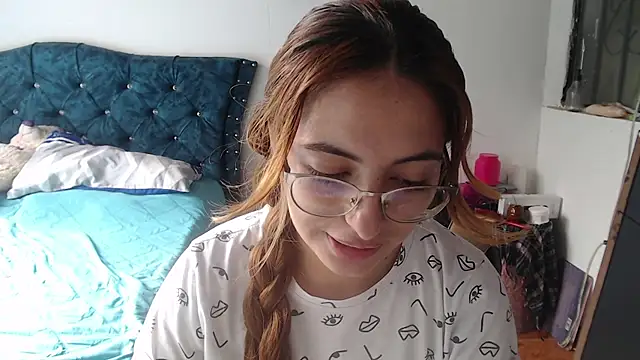 Snapshot of Kate_lorens9 chatting on 07/22/26, 01:58 Kate lorens9 online show from 07/22/26, 01:58