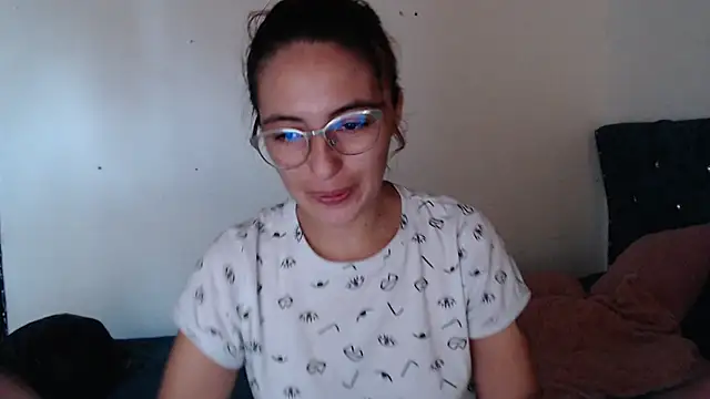Snapshot of Kate_lorens9 chatting on 08/03/26, 02:11 Kate lorens9 online show from 08/03/26, 02:11
