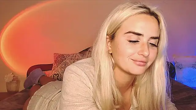 Snapshot of HaileyRosen chatting on 01/16/25, 08:22 HaileyRosen online show from 01/16/25, 08:22