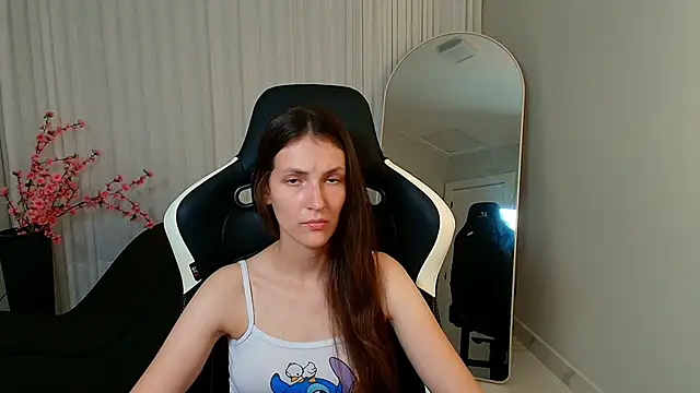 Snapshot of upssnowy chatting on 11/03/25, 06:20 upssnowy online show from 11/03/25, 06:20