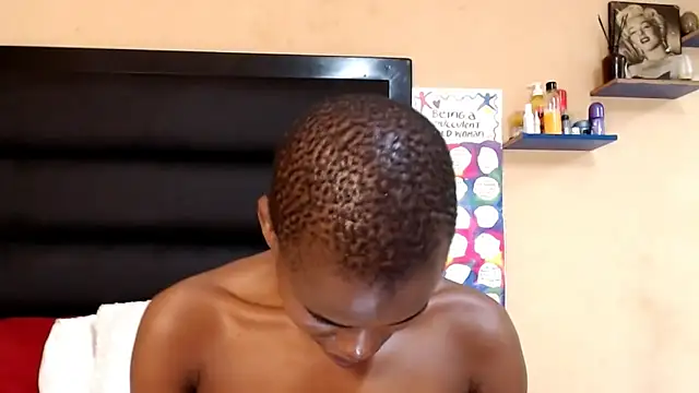 Snapshot of LongPussyLipsxx chatting on 01/13/25, 08:47 LongPussyLipsxx online show from 01/13/25, 08:47