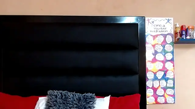 Snapshot of LongPussyLipsxx chatting on 01/26/25, 09:51 LongPussyLipsxx online show from 01/26/25, 09:51