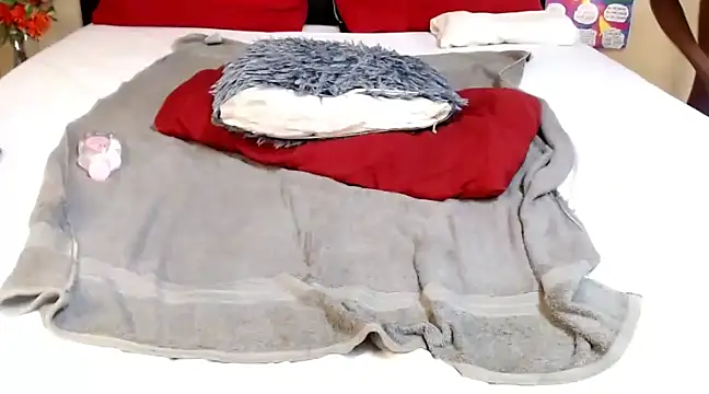 Snapshot of LongPussyLipsxx chatting on 02/13/25, 09:20 LongPussyLipsxx online show from 02/13/25, 09:20