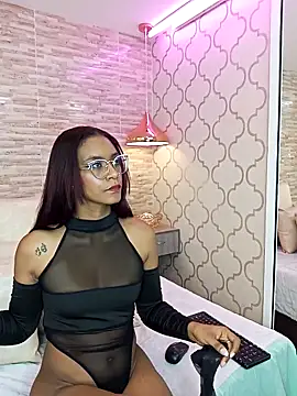 ZoeSmitth online show from 10/01/25, 12:22