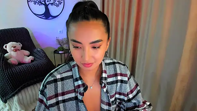 Snapshot of worldofkim chatting on 09/25/25, 01:15 worldofkim online show from 09/25/25, 01:15