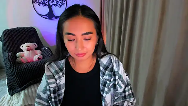 Snapshot of worldofkim chatting on 10/08/25, 02:58 worldofkim online show from 10/08/25, 02:58