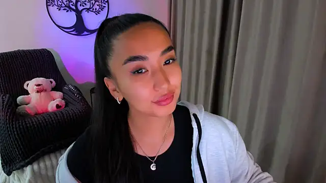 Snapshot of worldofkim chatting on 10/15/25, 07:36 worldofkim online show from 10/15/25, 07:36