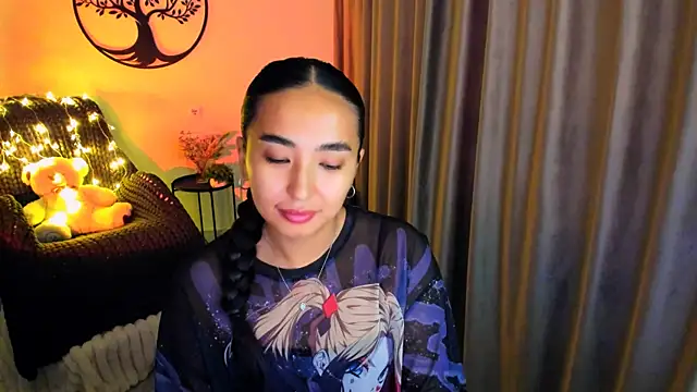 worldofkim online show from 11/13/25, 10:36