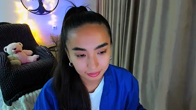 worldofkim online show from 11/27/25, 12:18