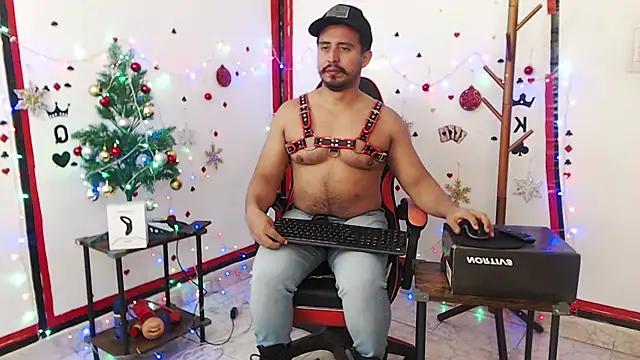 Snapshot of KalethBigDick chatting on 01/01/25, 04:18 KalethBigDick online show from 01/01/25, 04:18