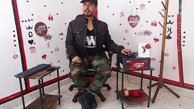 Snapshot of KalethBigDick chatting on 02/18/25, 11:22 KalethBigDick online show from 02/18/25, 11:22