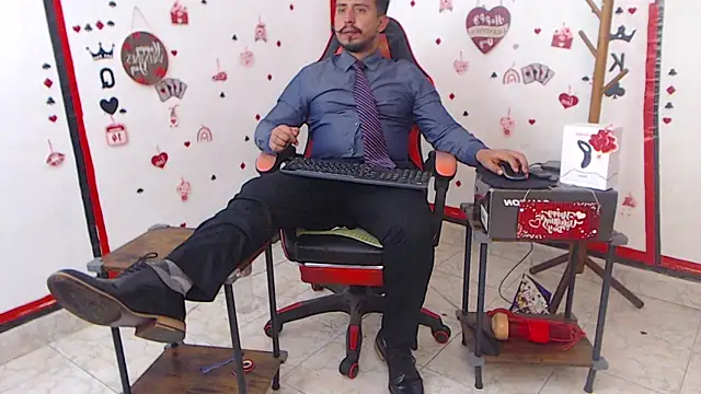 Snapshot of KalethBigDick chatting on 02/21/25, 11:33 KalethBigDick online show from 02/21/25, 11:33