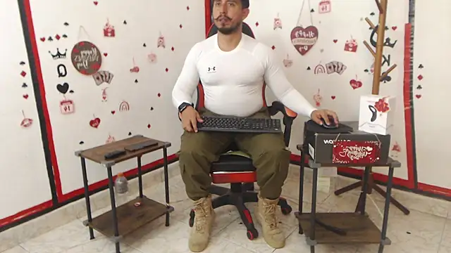 Snapshot of KalethBigDick chatting on 02/27/25, 11:41 KalethBigDick online show from 02/27/25, 11:41