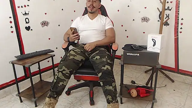 Snapshot of KalethBigDick chatting on 03/06/25, 05:22 KalethBigDick online show from 03/06/25, 05:22